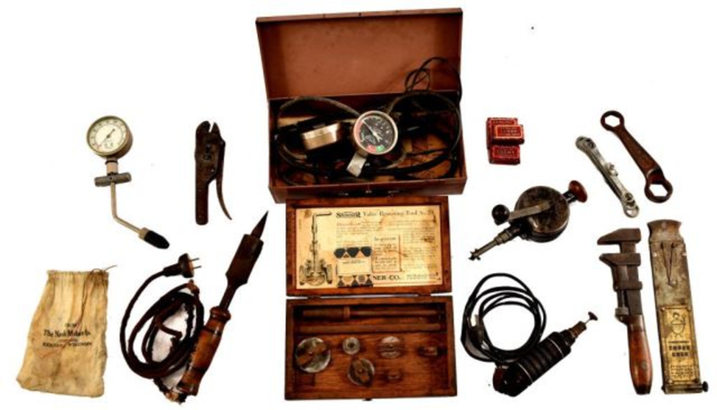 A collection of old tools? Yes, please.